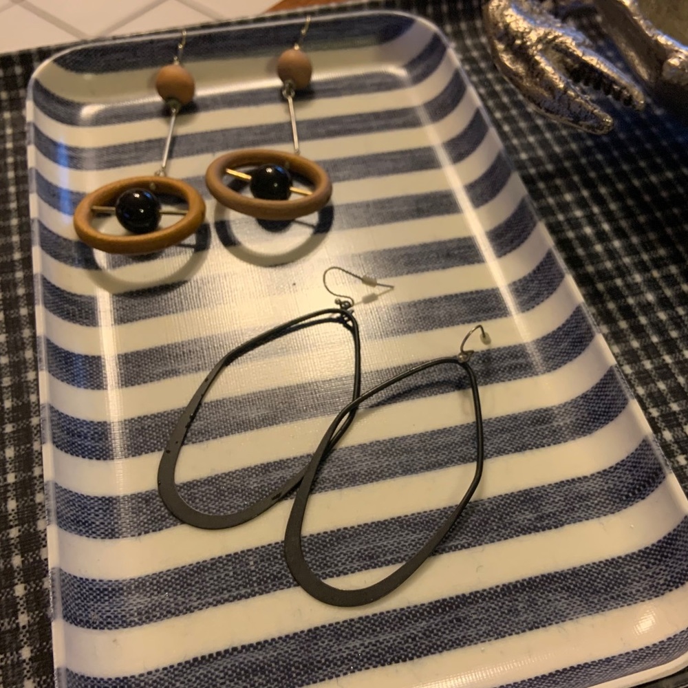 Handmade wood lightweight statement earrings - Picture 2 of 7